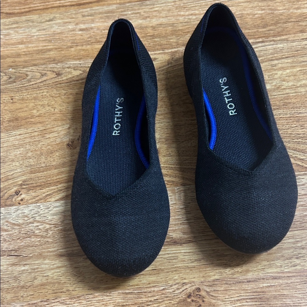 Rothy's Black Flats with Blue Accent Sz 8.5